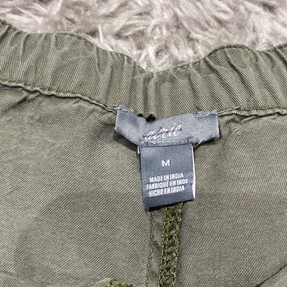 2/$20 ✨ Aerie Olive Green Camp Shorts - Picture 2 of 6